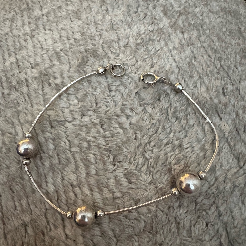 GUC stamped .925 bead ball bracelet 6.5 inches